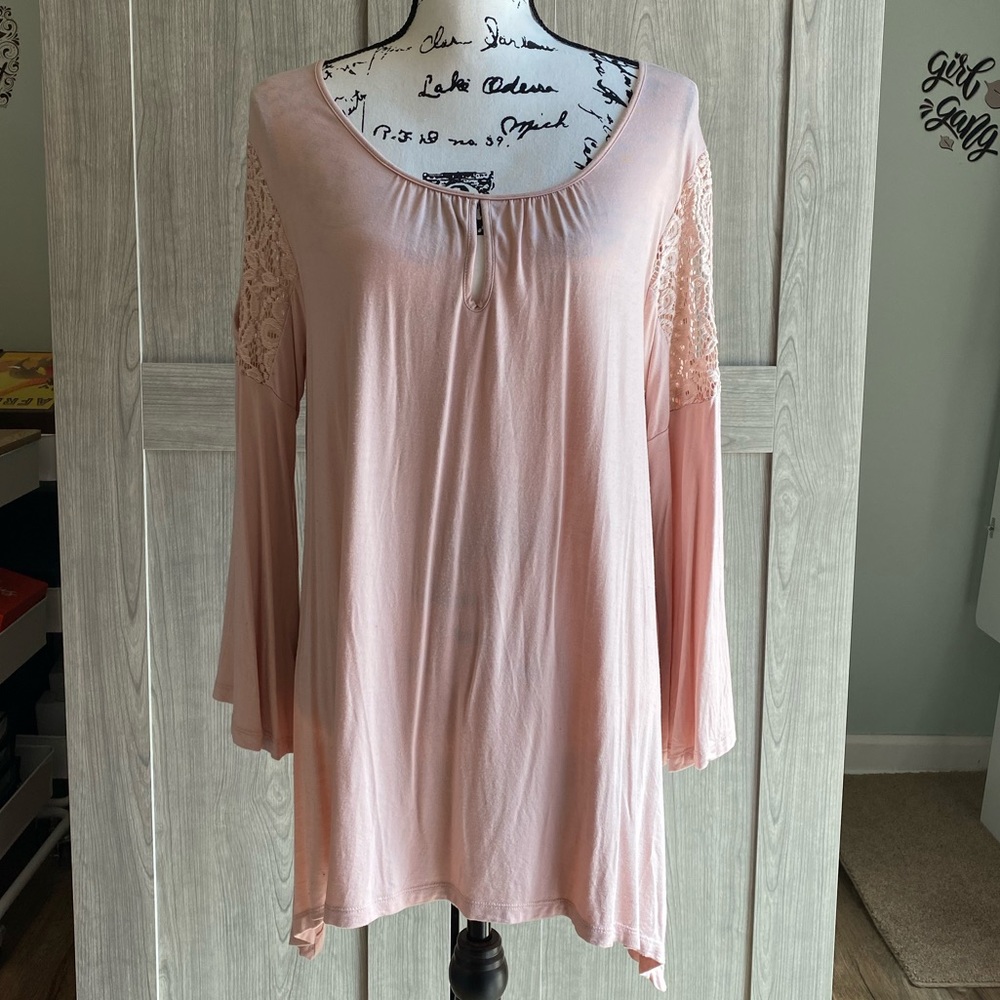 Cable and Gauge X-large Bell Sleeves Top